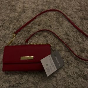 Liz Claiborne phone charging crossbody purse
